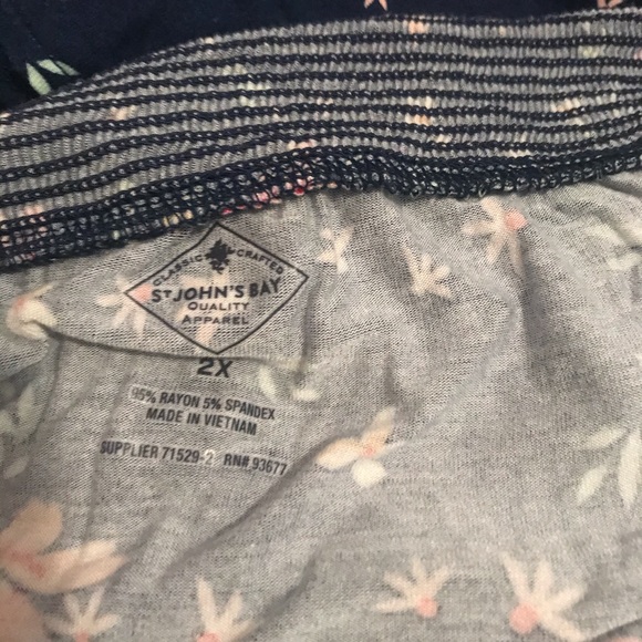 Mid floral skirt bought - Picture 1 of 3